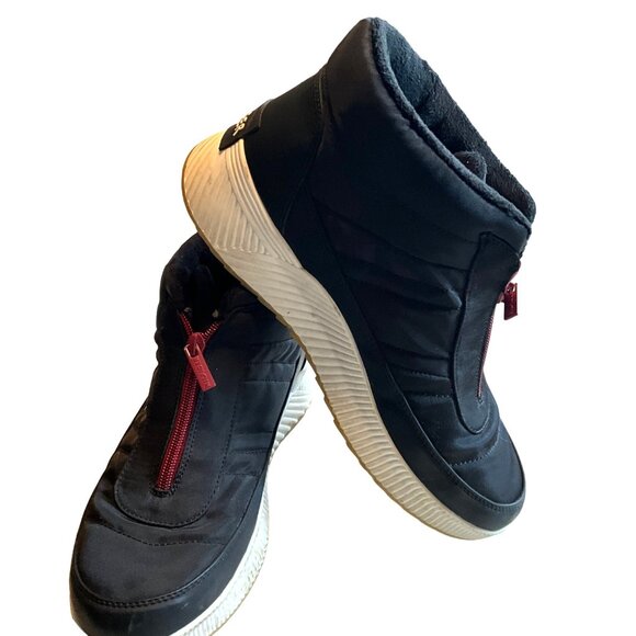 Tommy Hilfiger Jipsun Women's 10M Cold Weather Ankle Booties  Lined No Laces Zip - Picture 1 of 10